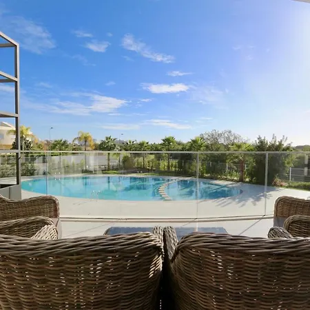 24 B3 - Cleverdetails, Luxury 2 Bedroom Located In A Short Walking Distance To The Marina, Falesia And Supermarket Apartment Vilamoura