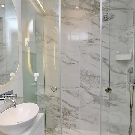 Apartman 24 B3 - Cleverdetails, Luxury 2 Bedroom Located In A Short Walking Distance To The Marina, Falesia And Supermarket