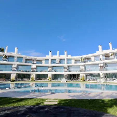 24 B3 - Cleverdetails, Luxury 2 Bedroom Located In A Short Walking Distance To The Marina, Falesia And Supermarket Apartman